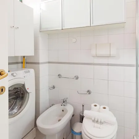 Apartamento Guesthost - Isola Cosy Pink