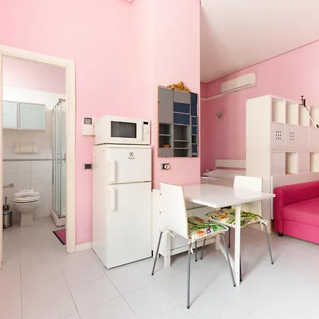 アパート Pink Isola Flat ミラノ