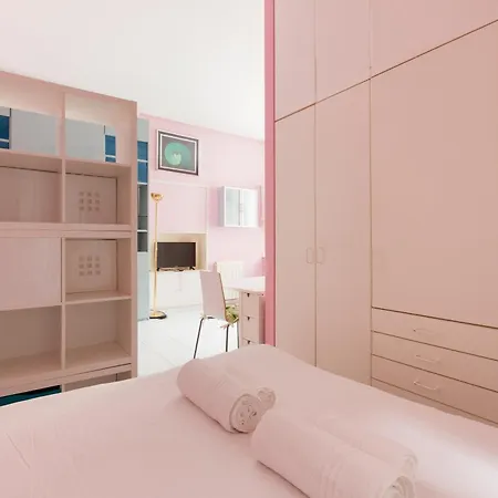 Pink Isola Flat * Milano