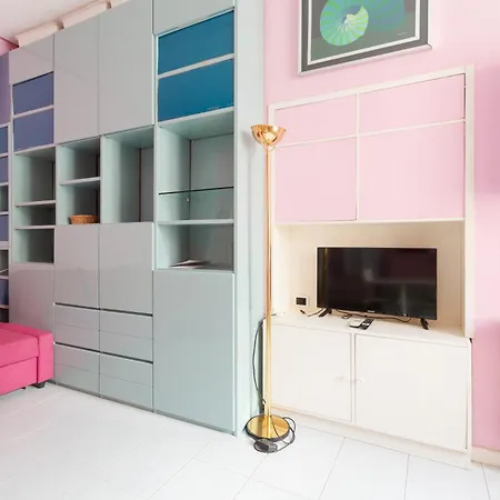 Pink Isola Flat アパート ミラノ